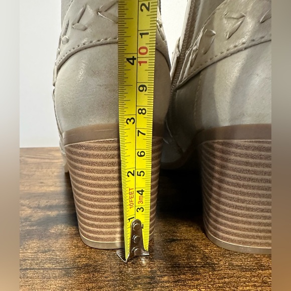 Frye and Co. Women’s Stone Palma Stacked Heel Booties NWT Various Sizes - Picture 4 of 8